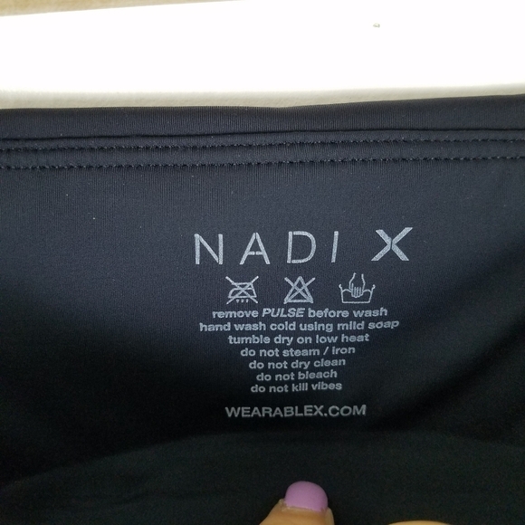 Nadi X Wearable X Solid Black Smart Yoga Leggings Medium - Picture 9 of 10